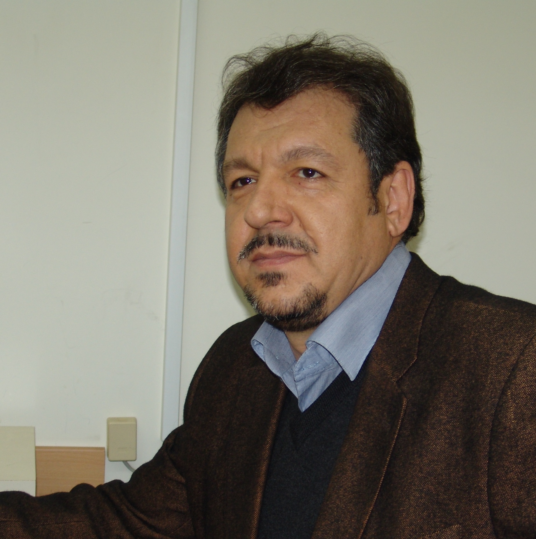 دکتر مسلم شاکری