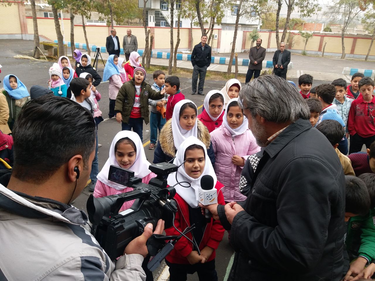 پشت صحنه برنامه کندمیز در باویل